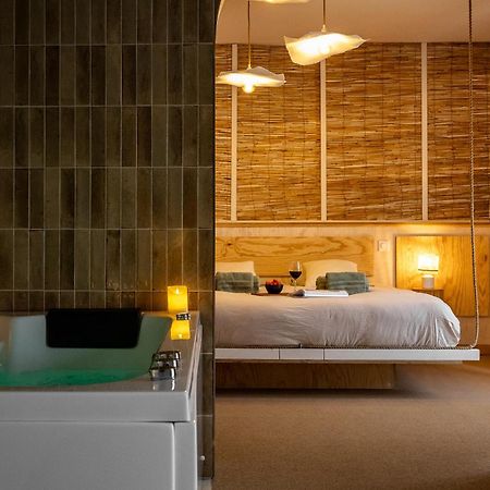 Love Room Suite Bali - Auray En Bretagne Brech Экстерьер фото