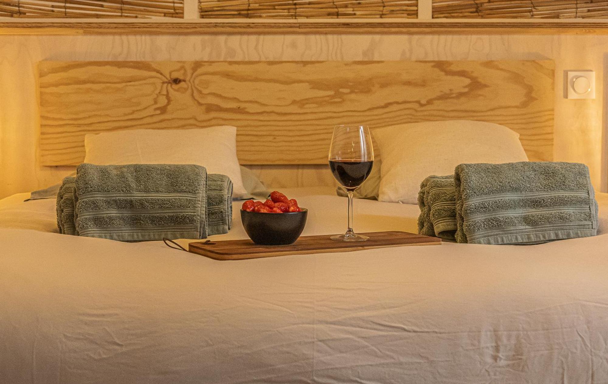 Love Room Suite Bali - Auray En Bretagne Brech Экстерьер фото
