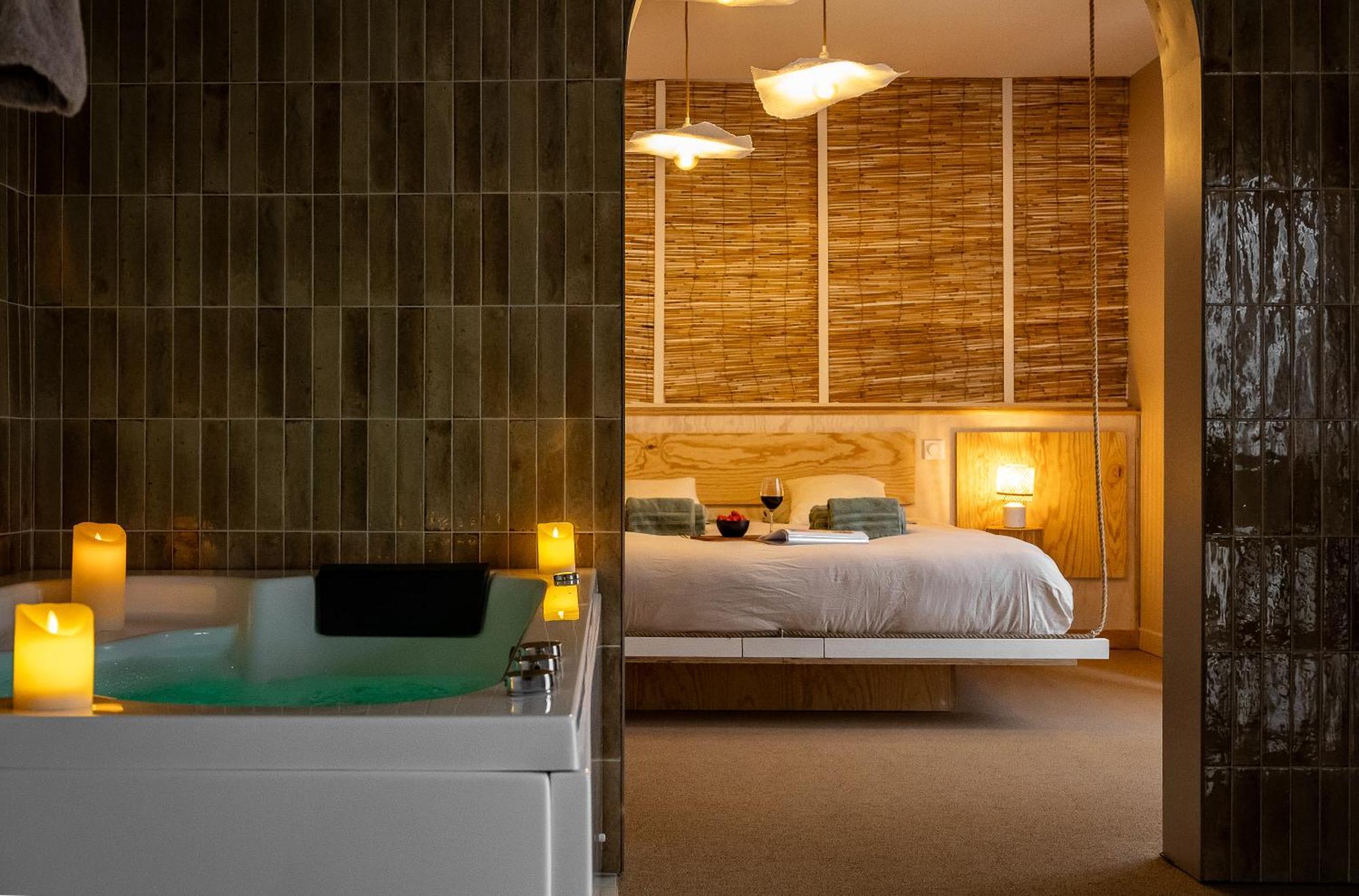 Love Room Suite Bali - Auray En Bretagne Brech Экстерьер фото