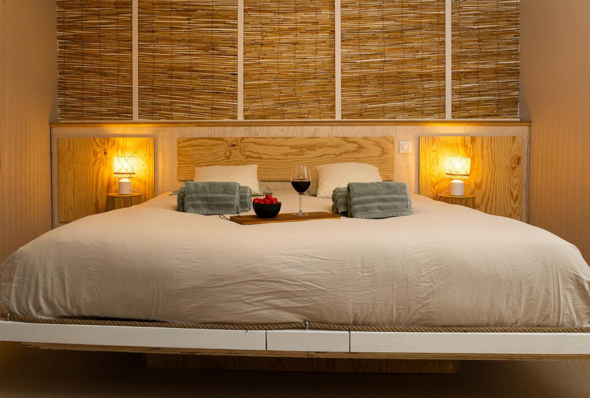 Love Room Suite Bali - Auray En Bretagne Brech Экстерьер фото